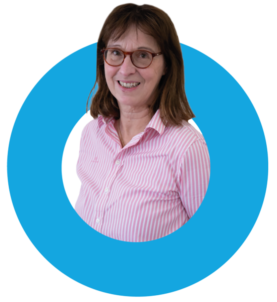 Frau Helmold ragt aus einem blauen Kreis